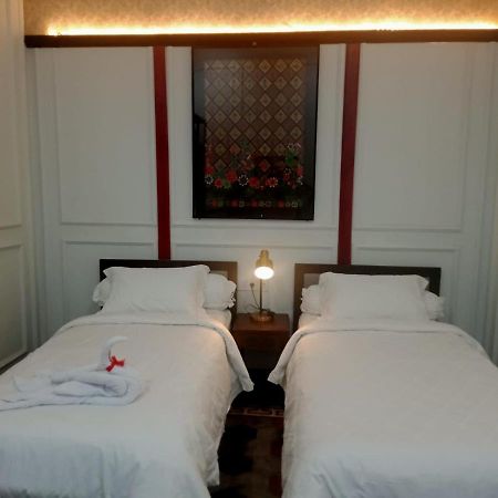 Mruyung Guest House Kota Lama Banyumas Mitra Reddoorz Exteriör bild